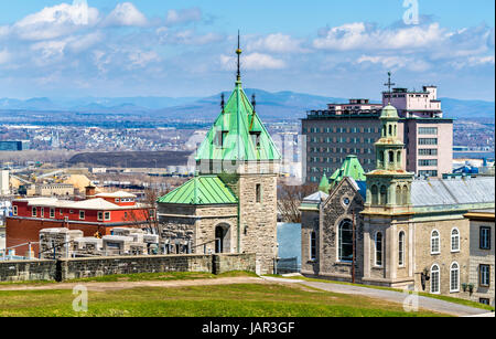 Porte Kent e la cappella dei Gesuiti nella città di Québec, Canada Foto Stock
