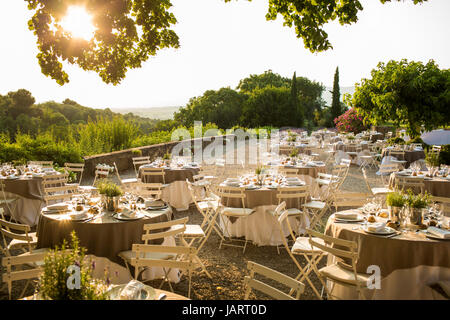 Configurazione di nozze nel sud della Francia Foto Stock