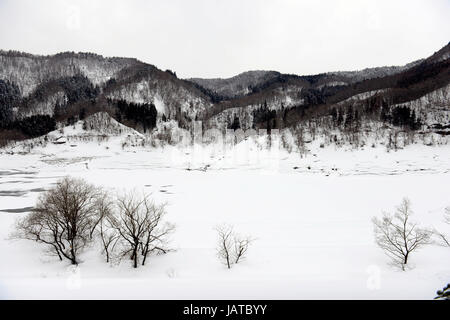 Bellissimi paesaggi invernali nella prefettura di Aomori, Giappone. Foto Stock