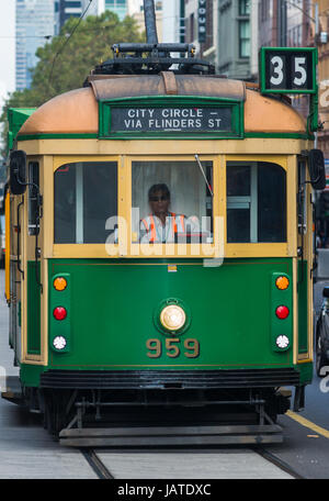 Tram tradizionali a Melbourne city centre, Victoria, Australia. Foto Stock