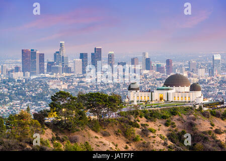 Los Angeles, California, Stati Uniti d'America skyline del centro Da Griffith Park. Foto Stock
