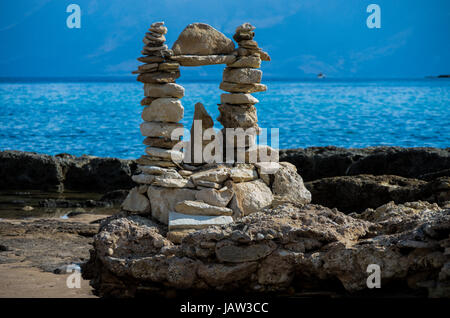 Sculture modellata utilizzando pietre e rocce in Creta, Grecia. Foto Stock