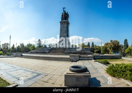 Monumento all'esercito sovietico in Sofia Bulgaria Foto Stock