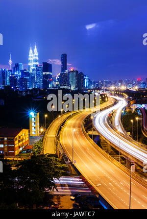 Kuala Lumpur skyline notturno Foto Stock