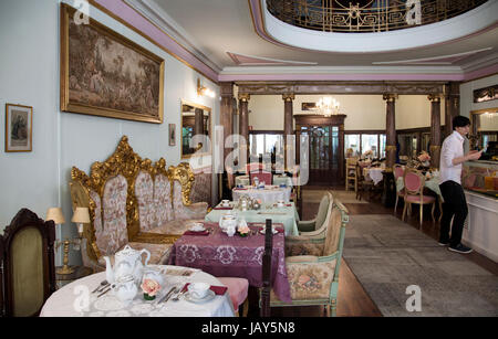 Jóia Coroa da sala da tè sulla Rua das Flores in Porto - Portogallo Foto Stock