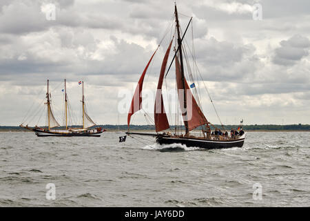 Segelschiffe vor Warnemünde, Hanse Sail 2013 Foto Stock