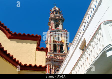 Chiesa colorata di Panormitis in Symi island Foto Stock