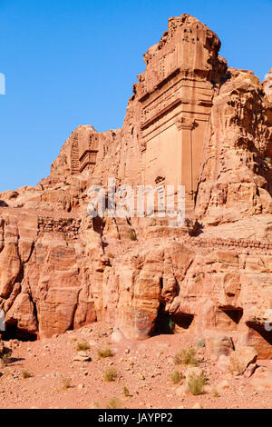 Antiche tombe scavate nella roccia di Petra, Giordania Foto Stock