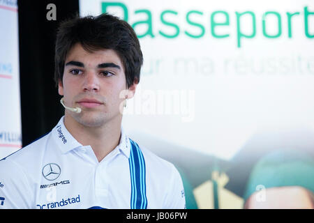 Montreal, Canada. Il 7 giugno, 2017. Driver di Formula Uno per la Williams racing team lancia passeggiata parlando ai bambini a mantenere i loro sogni viva. Credito: Mario Beauregard Beaustock/Alamy Live News Foto Stock