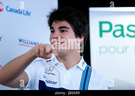 Montreal, Canada. Il 7 giugno, 2017. Driver di Formula Uno per la Williams racing team lancia passeggiata parlando ai bambini a mantenere i loro sogni viva. Credito: Mario Beauregard Beaustock/Alamy Live News Foto Stock