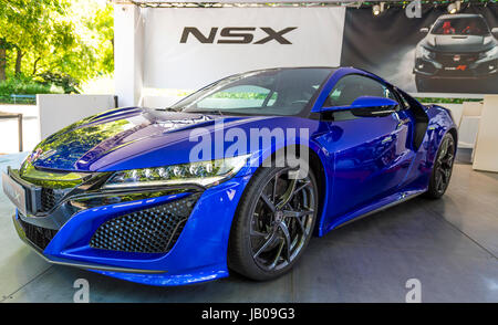 Il Piemonte, Torino, Italia. Il giorno 08 Giugno, 2017. Italia Piemonte Torino parco del Valentino 'Salone dell'auto di Torino ' - Honda NSX Credito: Davvero Facile Star/Alamy Live News Foto Stock