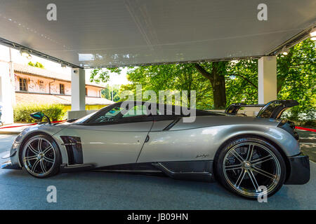 Il Piemonte, Torino, Italia. Il giorno 08 Giugno, 2017. Italia Piemonte Torino parco del Valentino 'Salone dell'auto di Torino '- Stand Pagani Credito: Davvero Facile Star/Alamy Live News Foto Stock