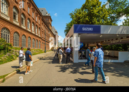 Il Piemonte, Torino, Italia. Il giorno 08 Giugno, 2017. Italia Piemonte Torino parco del Valentino 'Salone dell'auto di Torino ' Credito: Davvero Facile Star/Alamy Live News Foto Stock