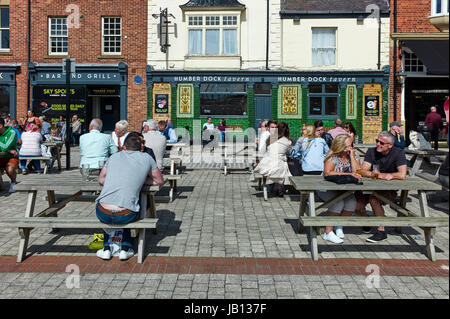 Humber taverna del Dock nel dock a Hull Foto Stock