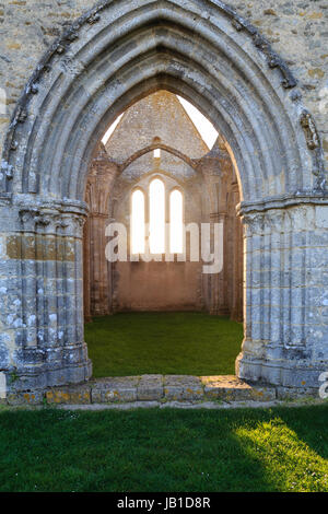 In Francia, in Loiret (45), Yèvre-la ville, ancienne commune de Yèvre-le-Châtel, classée dans les Plus Beau Village de France, église Saint-Lubin // Francia Foto Stock