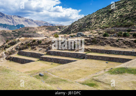 Tipon, rovine Incas nelle Ande peruviane a Cuzco Perù Foto Stock