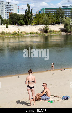 Tiraspol, Moldavia, bagnanti al Dnister Foto Stock