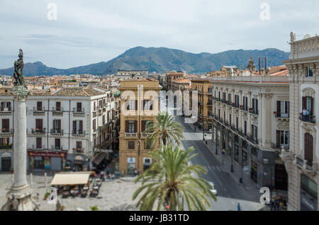 Vista dall'alto sulla Piazza San Domenico a Palermo, Italia Foto Stock