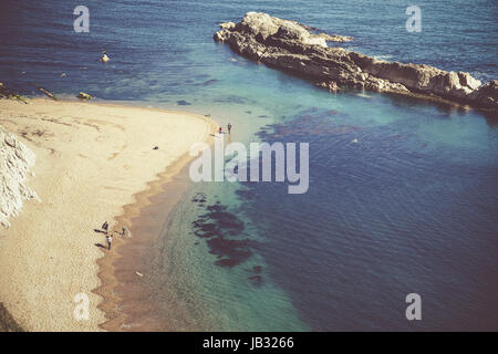 Bellissima spiaggia nascosta su Jurassic Coast di Dorset, Regno Unito - Britiish estate destinazione di vacanza Foto Stock