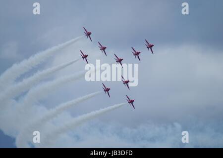 Le frecce rosse, Concord Formazione, RAF Team acrobatico, Hawk T1, Torbay Airshow 2017, Devon, Regno Unito. Foto Stock