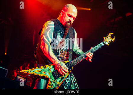 Milano, Italia. Il giorno 08 Giugno, 2017. American thrash metal band cacciatrice suona dal vivo. Credito: Mairo Cinquetti/Pacific Press/Alamy Live News Foto Stock