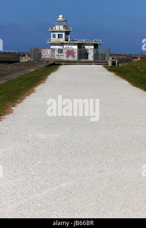 Faro abbandonati, Western Harbour, Newhaven, Edimburgo, Scozia, Regno Unito Foto Stock