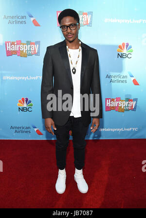 A nord di Hollywood, California, Stati Uniti d'America. Il 9 giugno, 2017. Efraim Sykes arriva per il ''Hairspray Live'' FYC evento presso la Accademia di televisione. Credito: Lisa O'Connor/ZUMA filo/Alamy Live News Foto Stock