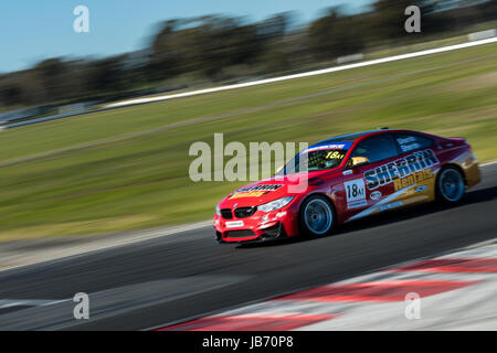 Melbourne, Australia. Decimo Giugno, 2017. Michael Sherrin Qld 18 di azionamento per affitti Sherrin durante il 2017 Shannon cittadini, Round 3 - Winton, Australia il 10 giugno 2017. Credito: Dave Hewison sport/Alamy Live News Foto Stock