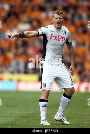 JOHN ARNE RIISE Fulham FC Fulham FC WOLVERHAMPTON INGHILTERRA 21 Agosto 2011 Foto Stock