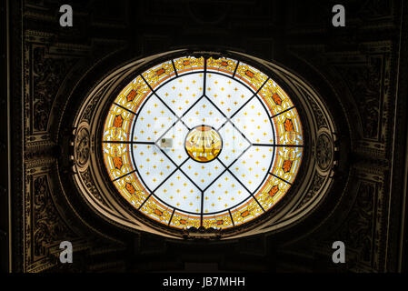 Berlino, Germania - 13 Aprile 2017: Cupola della Cattedrale di Berlino (Berliner Dom) di stile Neobaroque a Berlino, Germania. Foto Stock