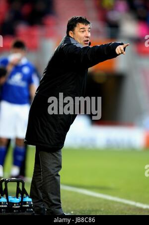 DEAN SAUNDERS DONCASTER ROVERS FC MANAGER Keepmoat Stadium Doncaster Inghilterra 17 Dicembre 2011 Foto Stock