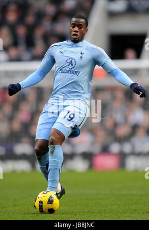 SEBASTIEN BASSONG Tottenham Hotspur Tottenham Hotspur St James Park Newcastle Inghilterra 22 Gennaio 2011 Foto Stock