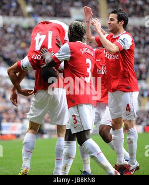 WALCOTT PERSIE SAGNA FABREGAS NEWCASTLE V ARSENAL NEWCASTLE V ARSENAL St James Park Newcastle Inghilterra 05 Febbraio 2011 Foto Stock