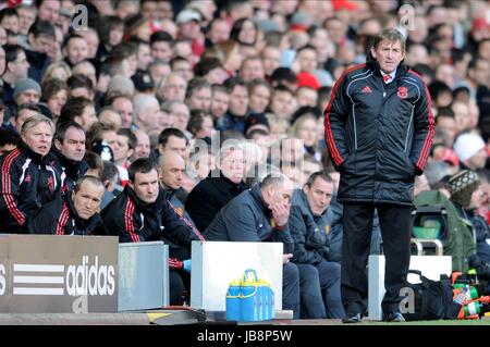 LEE CLARKE FERGUSON DALGLISH LIVERPOOL V MANCHESTE LIVERPOOL V MANCHESTER UNITED ANFIELD LIVERPOOL ENGLAND 06 Marzo 2011 Foto Stock