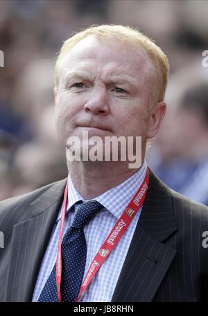 ALEX MCLEISH BIRMINGHAM CITY MANAGER BIRMINGHAM CITY MANAGER Emirates Stadium Londra Inghilterra 27 Marzo 2011 Foto Stock