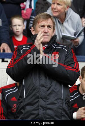 KENNY DALGLISH West Bromwich Albion V LIVERPO THE HAWTHORNS West Bromwich Inghilterra 02 aprile 2011 Foto Stock