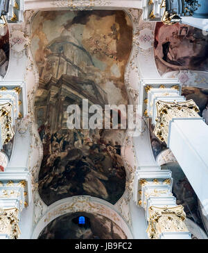 Praga, Repubblica Ceca. Il 28 maggio 2017.-interno della Chiesa Cattolica di Kostel sv. Jiljí nella Città Vecchia di Praga Foto Stock