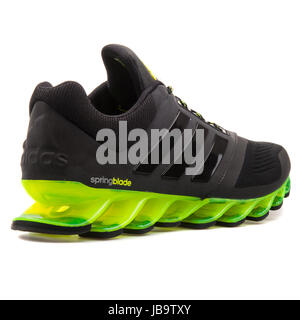 Adidas Springblade Drive 2 m nero e verde uomini in esecuzione Sneakers D69684 Foto stock Alamy