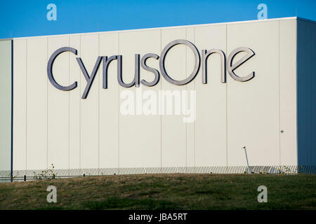 Un logo segno esterno di una CyrusOne data center a Houston, Texas, il 27 maggio 2017. Foto Stock
