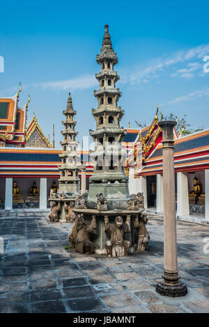 Tempio interno dettagli Wat Pho tempio di Bangkok in Thailandia Foto Stock