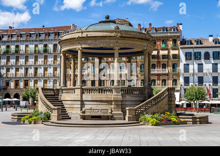 Castillo square, Pamplona Spagna, dettaglio nel centro Kiosk Foto Stock