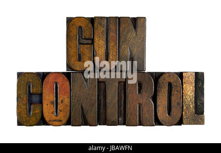 Le parole di controllo pistola scritto in vintage tipo di stampa in rilievo Foto Stock