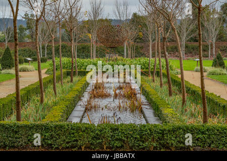 Giardino Francese in giardini Alowyn, Yarra Glen, Victoria, Australia Foto Stock