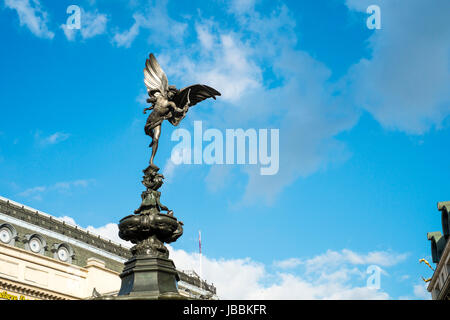 LONDON, Regno Unito - 14 Marzo: Alfred Gilbert della statua di Eros a Piccadilly Circus. Marzo 01, 2014 a Londra. Foto Stock
