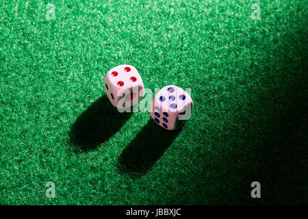 Close-Up Cube Gioco di dadi numero probabilità vincere il gioco d'azzardo Foto Stock