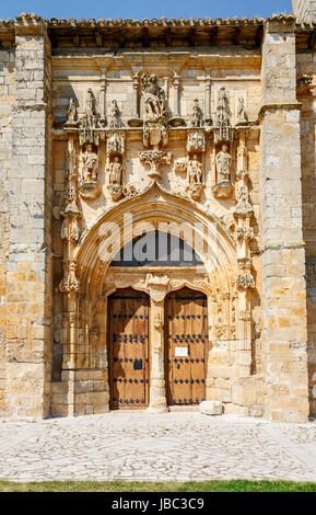 La Iglesia de Santa María la Real, sasamon, Spagna, UNESCO - Pellegrino la strada di Santiago de Compostela Foto Stock