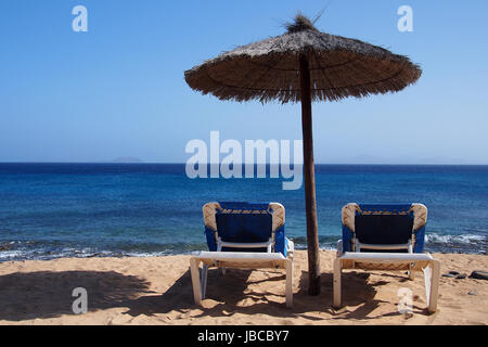 Luogo di relax sulla spiaggia tropicale Foto Stock