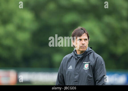 Hensol, Wales, Regno Unito. Decimo Giugno, 2017. Manager Chris Coleman durante il Galles squadra nazionale di allenamento in vista di lato la Coppa del Mondo FIFA 2018 match di qualificazione contro la Serbia. Foto di credito: Mark Hawkins/Alamy Live News Foto Stock