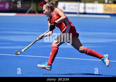 Londra Inghilterra - Giugno 10, 2017: Emily Defroand in azione durante il 2017 Investec Internazionale delle Donne Inghilterra Hockey v. In Argentina il sabato a Lee Valley Hockey e il Centro Tennis. Foto : Taka G Wu Foto Stock