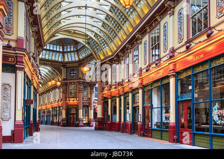 Lo storico mercato Leadenhall, arcate interne, City of London, Londra, Regno Unito Foto Stock